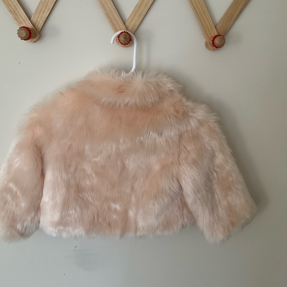 Janie and Jack Peach Faux Fur Capelet - Picture 2 of 9